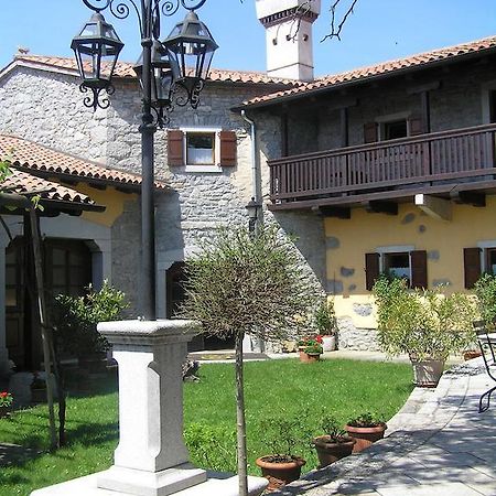 Guesthouse Domacija Sajna Sezana Bagian luar foto