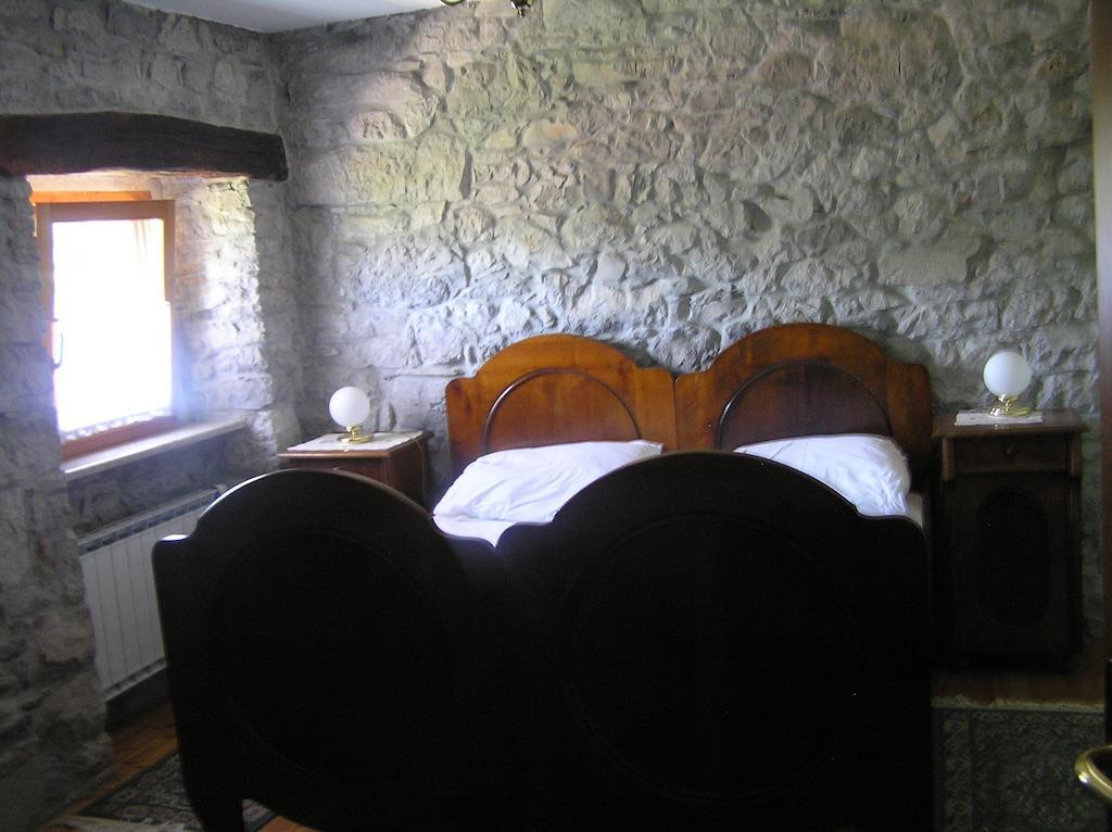 Guesthouse Domacija Sajna Sezana Ruang foto